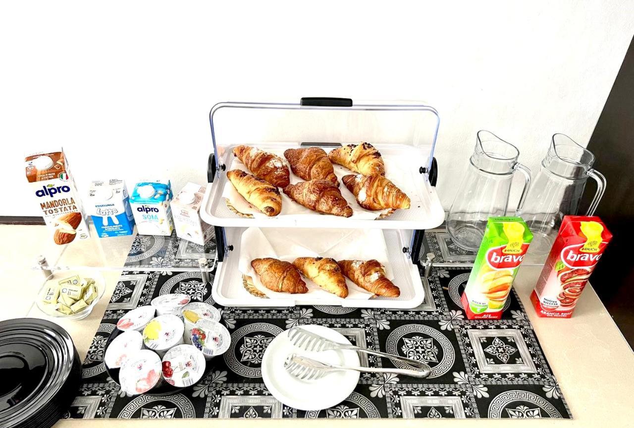 甘艾登民宿 San Benedetto Del Querceto 外观 照片